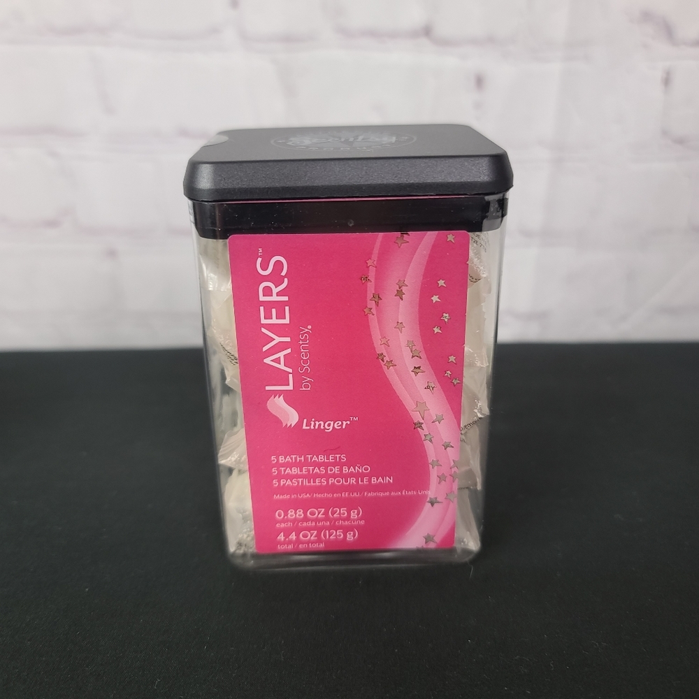 Layers by Scentsy " Linger" 5 Bath Tablets.